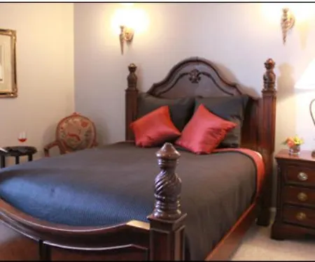 Natchez Manor-3